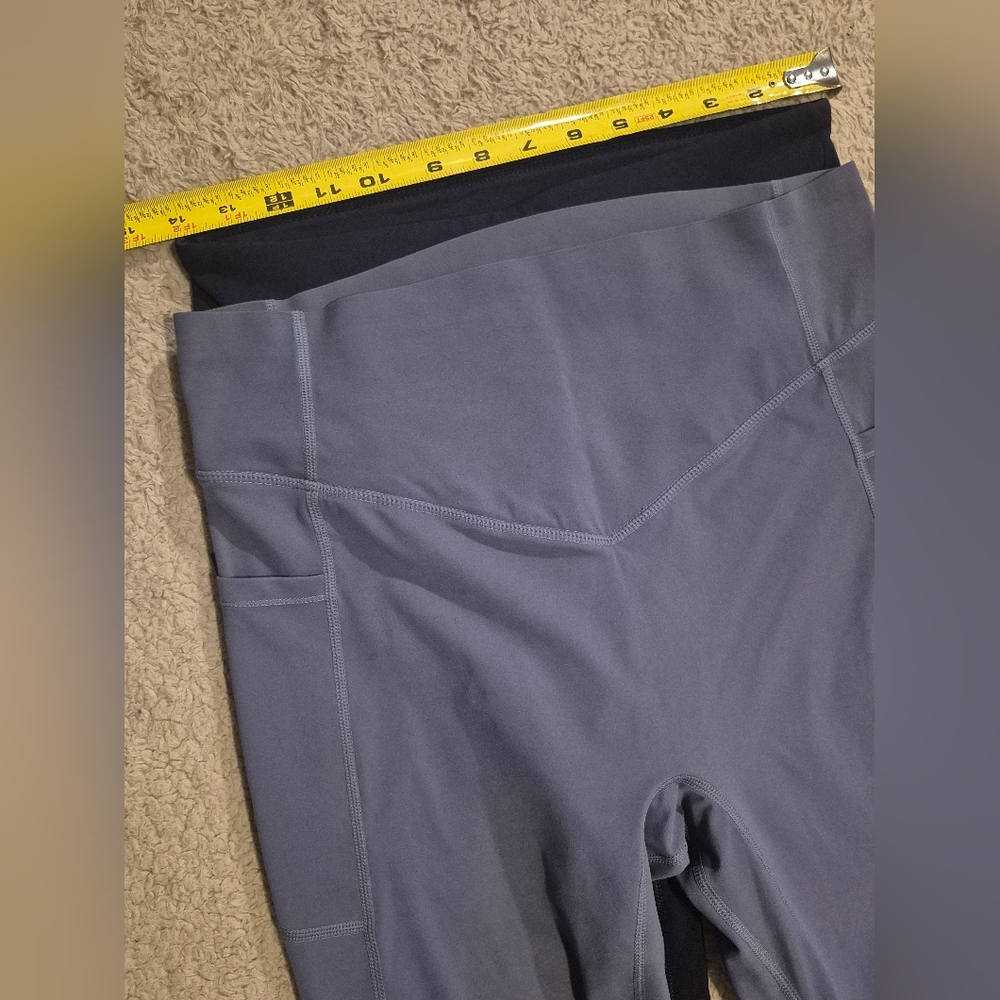 Women's Bundle of Athletic Cropped Highwaist Leggings L EUC - Picture 9 of 13